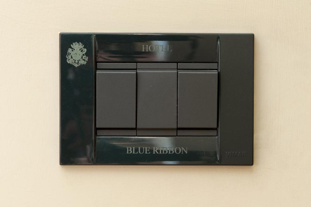 Hotel Blue Ribbon Верчели Екстериор снимка